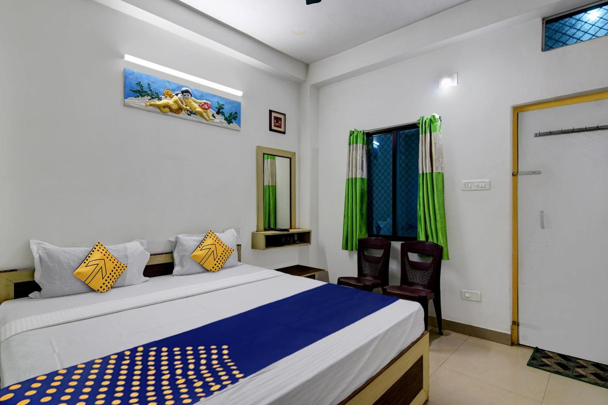 Hotel Spot On Ray Palace à Purî Extérieur photo